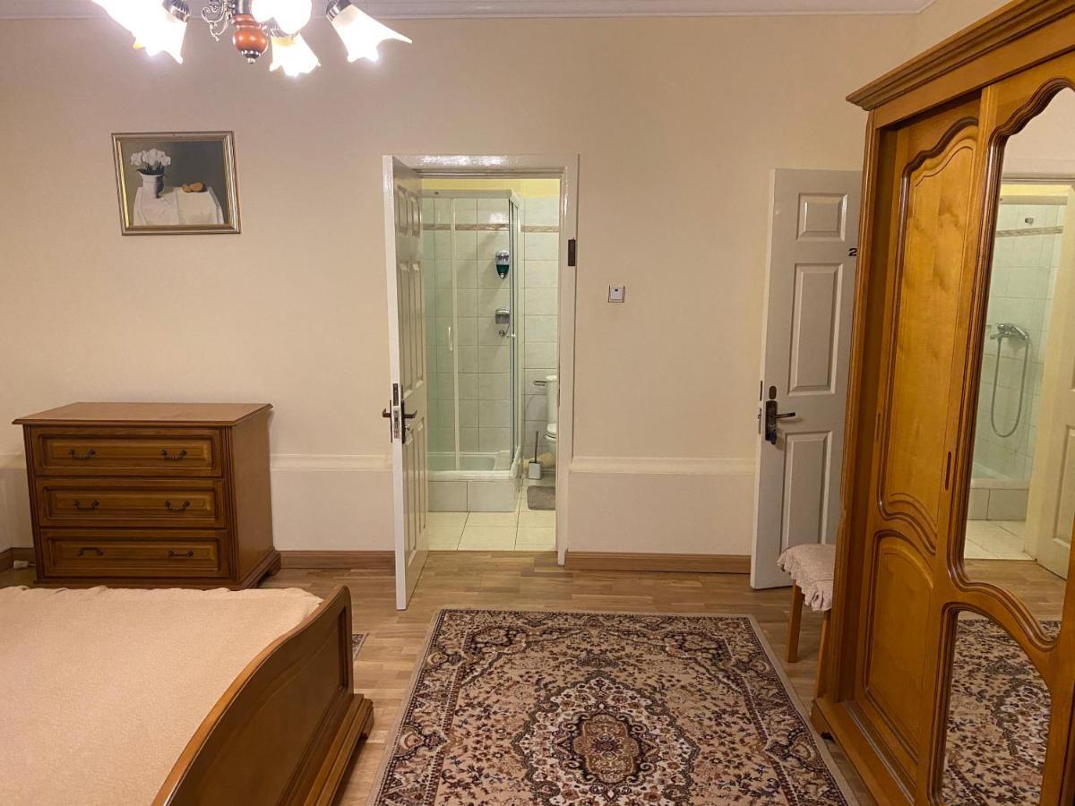 Vila Phoenix Aparthotel Predeal Buitenkant foto