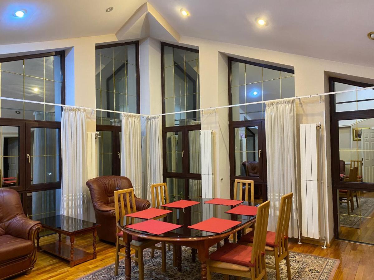 Vila Phoenix Aparthotel Predeal Buitenkant foto