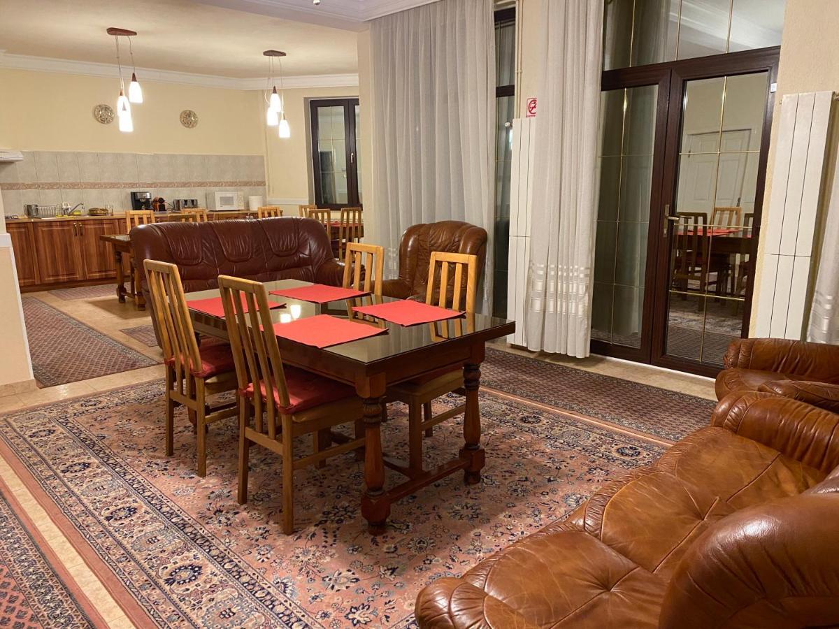 Vila Phoenix Aparthotel Predeal Buitenkant foto